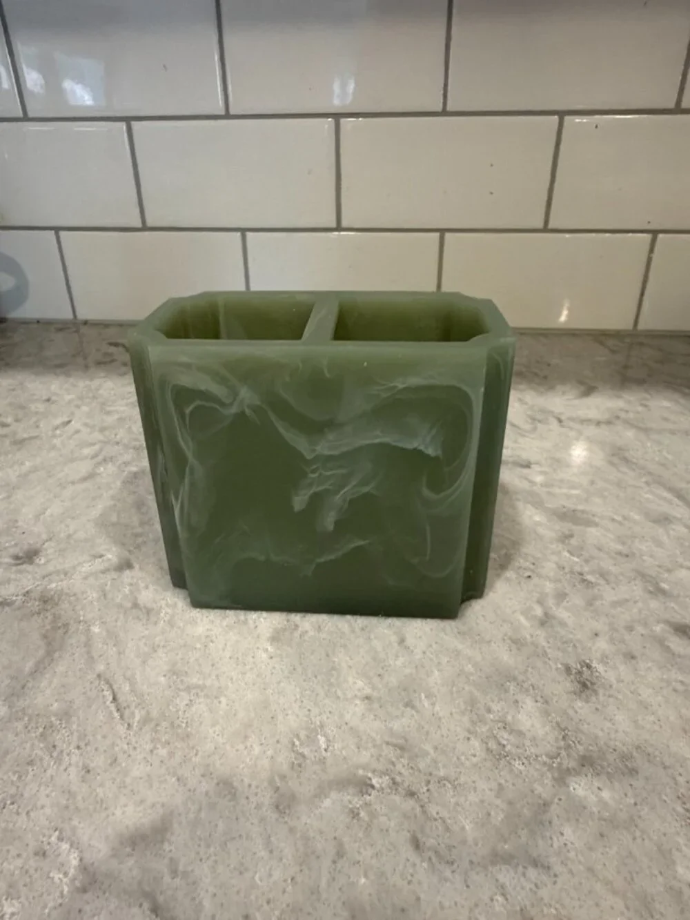 Kassatex Tumbler & Toothbrush Holder Marble Sage Green